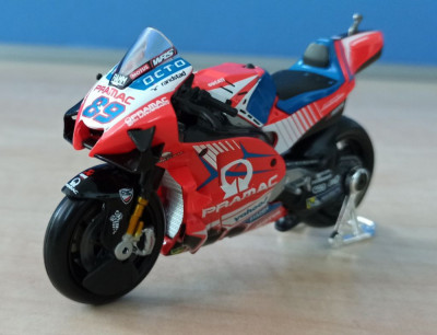 Macheta Ducati Desmosedici GP21 Jorge Martin MotoGP 2021 - Maisto 1/18 foto