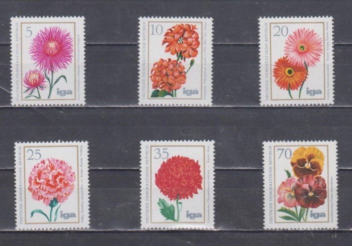A12 S4 1 - Timbre foarte vechi - Fosta Germanie Democrata - DDR - flori