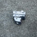 Buton geam ușă dreapta spate BMW 5 G30 2016 OEM: 9327031 4066512