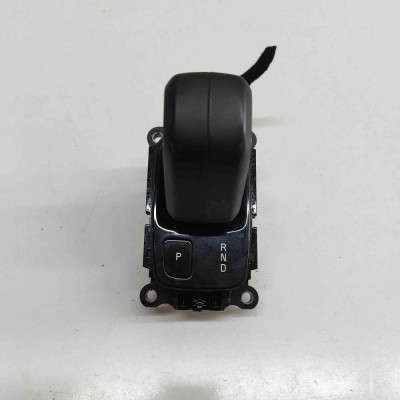 Timonerie cutie de viteze VOLVO V60 II 225, 227 2022 OEM: Estate | 32396324 foto