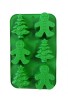 Forma silicon pentru prajituri, Tema Craciun, Brad, Om de turta dulce, 6 cavitati, Verde, 25 cm, 484COF