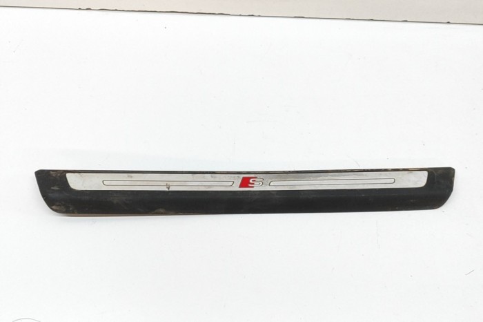 Ornament prag dreapta față AUDI Q3 Sportback F3N 2024 OEM: 83A947418 | 31860605