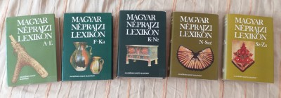 Lexicon etnografic maghiar, 5 volume, aprox. 5000 ilustratii, 3570 pagini foto