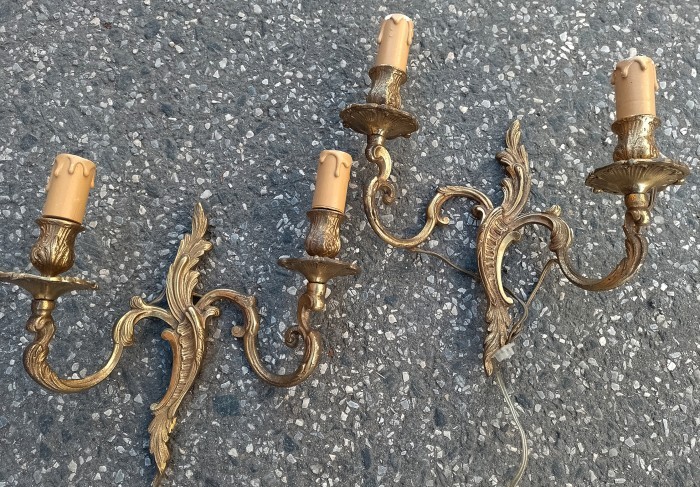 Pereche de aplice vechi in stilul Rococo din bronz masiv