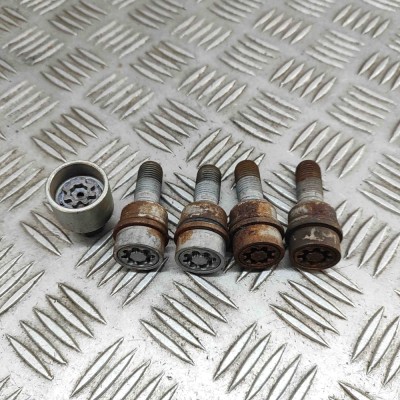 Set prezoane roata AUDI Q7 4M 2020 OEM: 8R0698139 31968815 foto