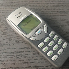 TELEFON DE COLECTIE NOKIA 3210 APARUT IN 1999 PERFECT FUNCTIONAL+INCARCATOR.