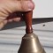 Clopot vintage din alama cu maner de lemn, 18x8 cm