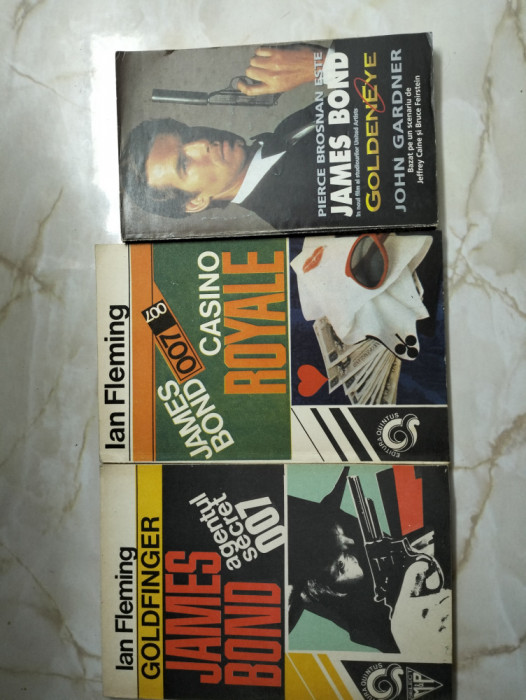 James Bond - Ian Fleming - lot 3 carti