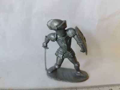 bnk jc Figurina de plastic - Manurba - cavaler medieval foto