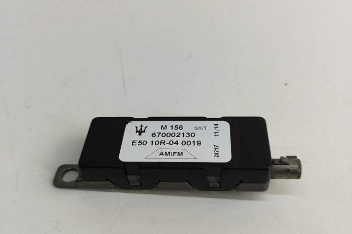 Amplificator de antena MASERATI QUATTROPORTE VI 2014 OEM: 670002130,10R-040019 29367471
