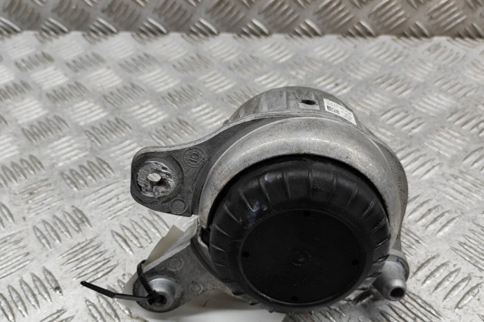 Suport motor dreapta MERCEDES-BENZ C Coupe C205 2020 OEM: A2132403500 | 32042215