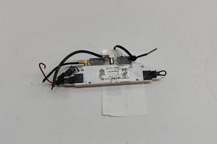 Amplificator de antena PORSCHE CAYMAN 987 2006 OEM: 99764711700 | 31564723