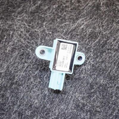 Senzor de impact dreapta față AUDI Q5 8R 2013 OEM: 8K0955557C 3363615 foto