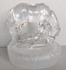 Iapa cu manz - Statueta cai vintage turnata, sticla plina mata + translucida