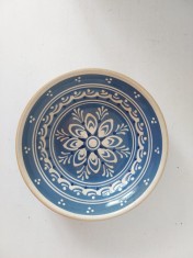 Farfurie ceramica, lut ars, decorat si glazurat, lucrata manual, stil taranesc popular, 20x4.5cm