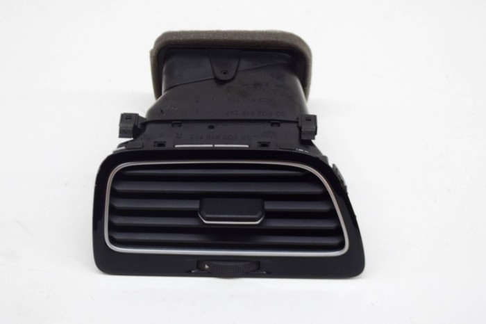 Gura de ventilație planșa de bord VW GOLF VII 5G1, BQ1, BE1, BE2 2019 OEM: 5G2819709B,5G2819247B,5G2819703R,5G2819703S 13787800