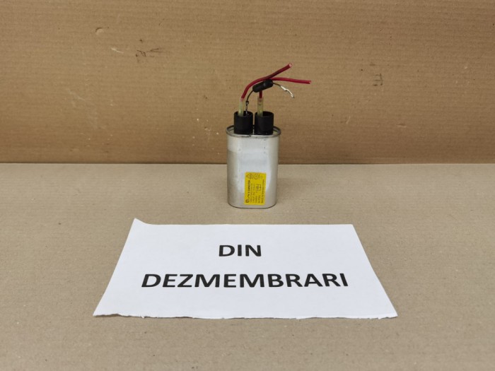 capacitor cuptor cu microunde / C161