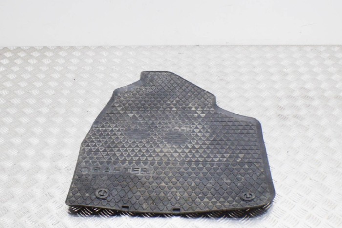 Set covorașe VW CRAFTER 30-50 Flatbed 2F_ 2011 OEM: 2E1061501 | 11564835