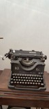 Mașină de scris Olivetti M20
