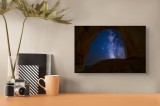 Tablou Canvas Arcul St&acirc;ncos și Calea Lacteei Galaxie Noapte Imensitate, 39 x 26 cm, CMCLASS