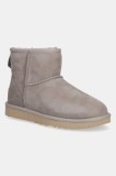 UGG cizme de zapada din piele &icirc;ntoarsă Classic Mini II culoarea gri, 1016222-CPF