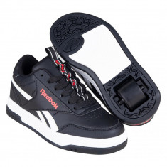 Heelys X Reebok CL Court Low Core Black/White/Vector Red foto