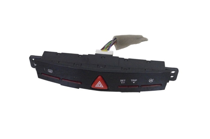 Panou de butoane SSANGYONG TIVOLI 2016 OEM: 85201-35000 22055197