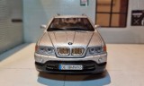 Macheta Metal Bmw x5 gri 1:24 deschide usi fata si capota
