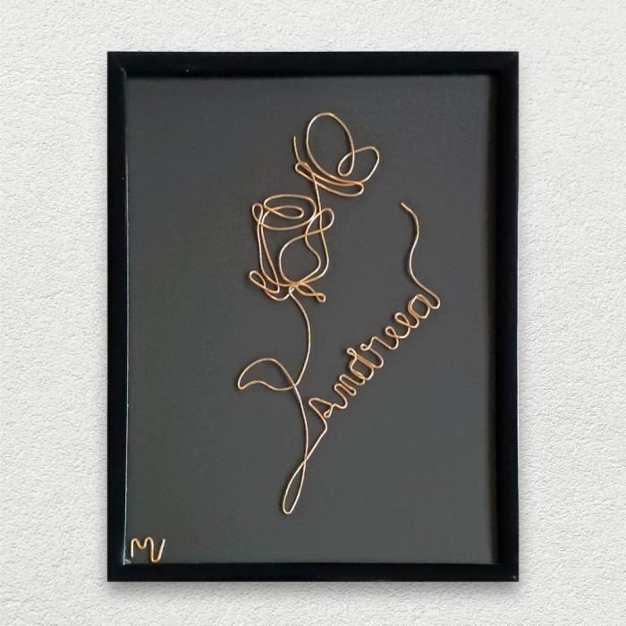 Tablou personalizat cu nume, din fir continuu de sarma placata cu aur, 15&times;20 cm, Andreea