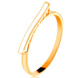 Inel realizat din aur galben de 14K - val alb smălțuit, brațe lucioase - Marime inel: 57