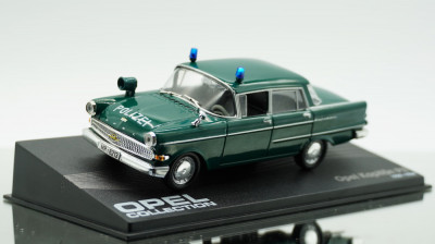 Opel Kapitan II &amp;quot;Polizei&amp;quot; - Altaya 1/43 foto