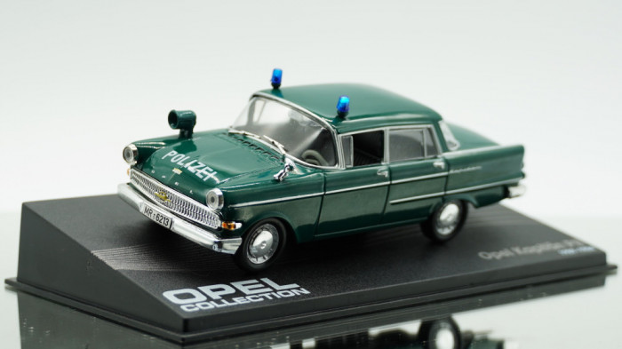 Opel Kapitan II &quot;Polizei&quot; - Altaya 1/43