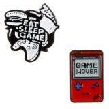 Set Broșe Metalice, Consola Gaming și Eat Sleep Game, Roșu și Alb Negru, 2 Bucăți