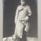 REGELE FRIEDRICH AUGUST , POZAND IN STUDIO CU CAINELE SAU , CARTE POSTALA ILUSTRATA , MONOCROMA, NECIRCULATA , PERIOADA INTERBELICA