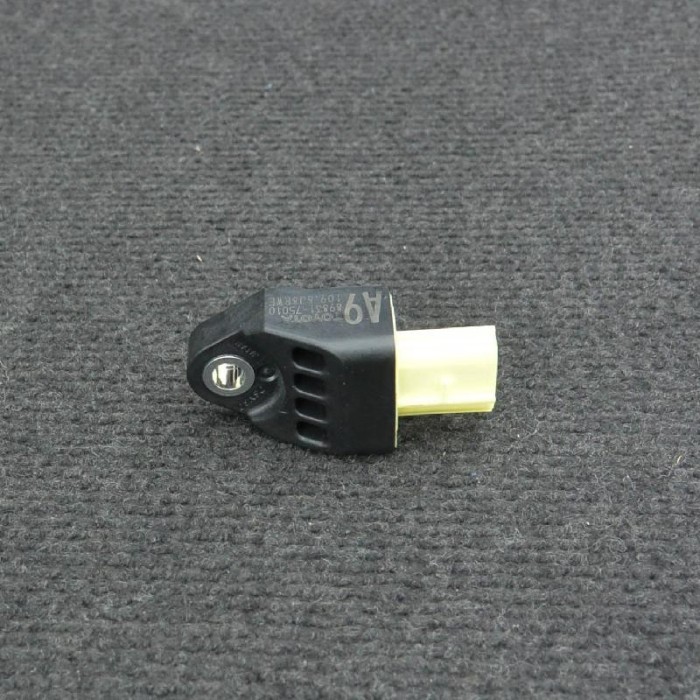 Senzor de impact lateral dreapta TOYOTA IQ _J1_ 2012 OEM: 89831-75010 1766705