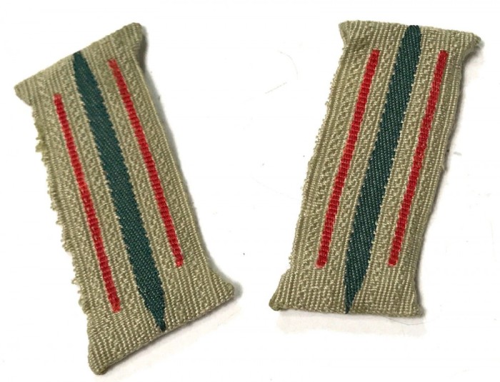 WW2 Petlite German WH Soldat Artillerie red