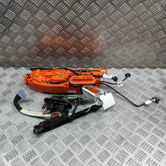 Alt modul de control TESLA MODEL S 2016 OEM: 1042703-01-G,1039365-00-C,1065894-00-C 29049580