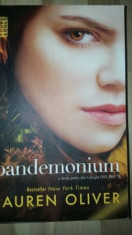 Pandemonium- Auren Oliver foto