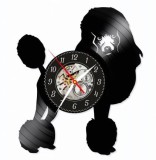 Ceas de perete decorativ &ldquo;Poodle Love&rdquo;, lucrat manual din disc de vinil (Vinyl Record), design catel si labute, Negru