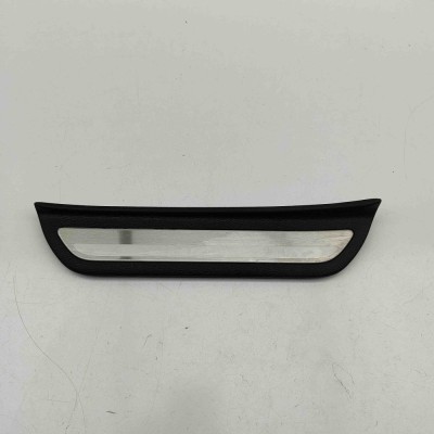 Ornament prag st&amp;acirc;nga spate KIA CEE\&amp;#039;D Hatchback CD 2023 OEM: 85878-J7000,85877-J7000WK foto