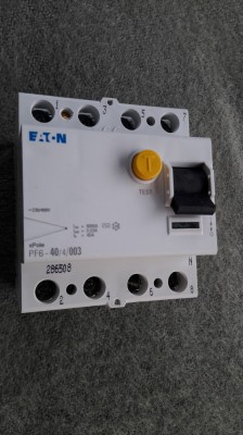 INTRERUPTOR AUT. DIFERENTIAL RCD TETRAPOLAR MODEL PF6-40/4/003 COD EATON 286508 foto