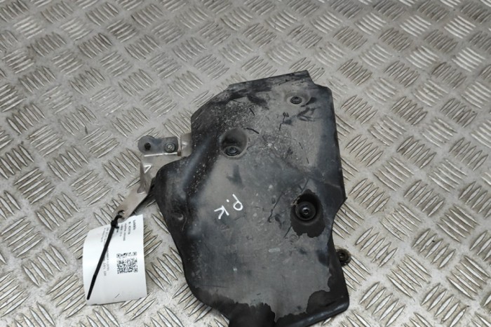 Protecție termică PORSCHE PANAMERA 970 2011 OEM: 97034735104,970.347.351.04,97050454300,970.504.543.00 | 22451106