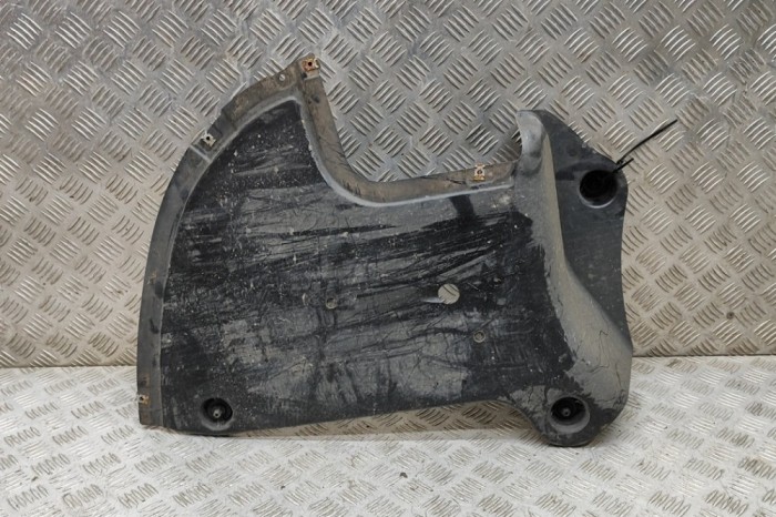 Scut motor dreapta spate SKODA SCALA 2021 OEM: 657825206 23979336