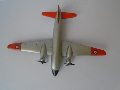 bnk jc Dinky 70c Viking Air Liner foto