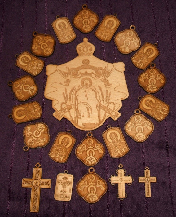 Sf. Parascheva - 21 pandantive gravate de lemn sfintite de IPS Ioachim Bacauanul