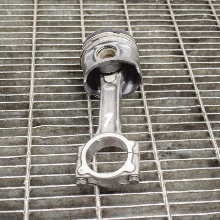 Piston DACIA SANDERO II 2014 OEM: 121008820R,120A16959R | 10579481
