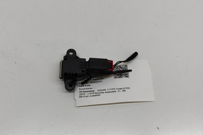 Senzor de impact st&acirc;nga spate JAGUAR F-TYPE Coupe X152 2018 OEM: CK52-14C676-AA 31380605