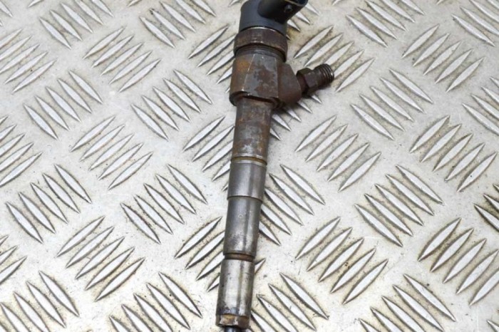 Injector de combustibil OPEL ASTRA J 2012 OEM: 0445110327 1249828