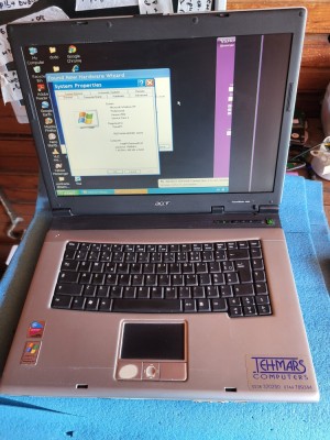 laptop incomplet ACER Travelmate 4000 - cu display spart - foto