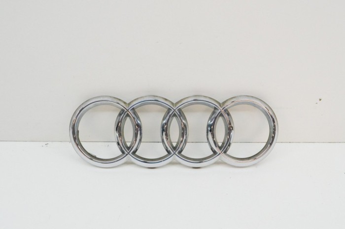Emblema producător auto AUDI A1 8X1, 8XK 2011 12874602
